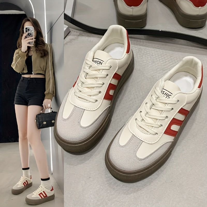 Ayollar uchun kundalik pastki sport poyabzali oq va kulrang, ikki rangli, sirpanishga qarshi rezina oyoq osti