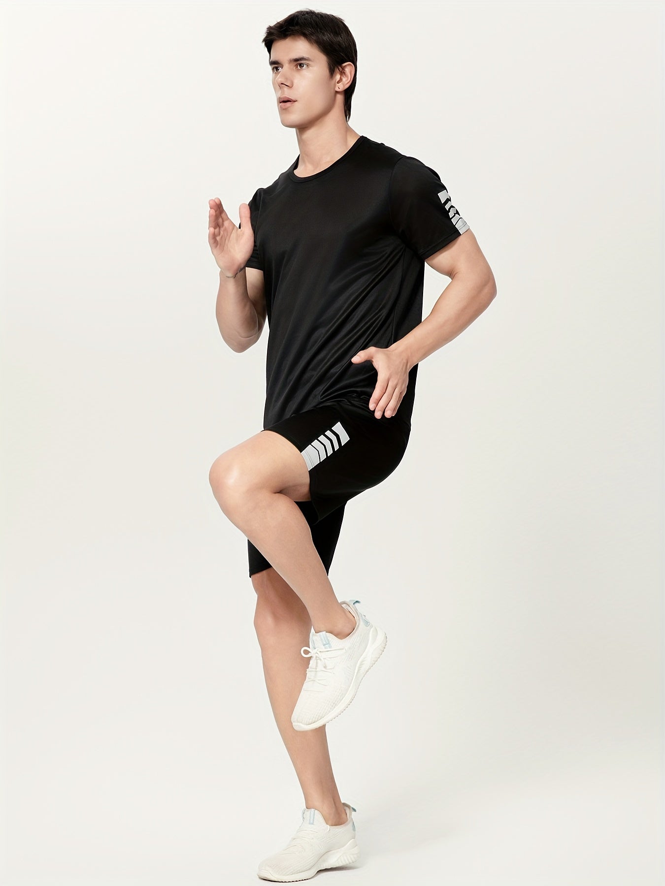 Men's Summer Casual Sports Set T-Shirt and Drawstring Shorts Polyester Print