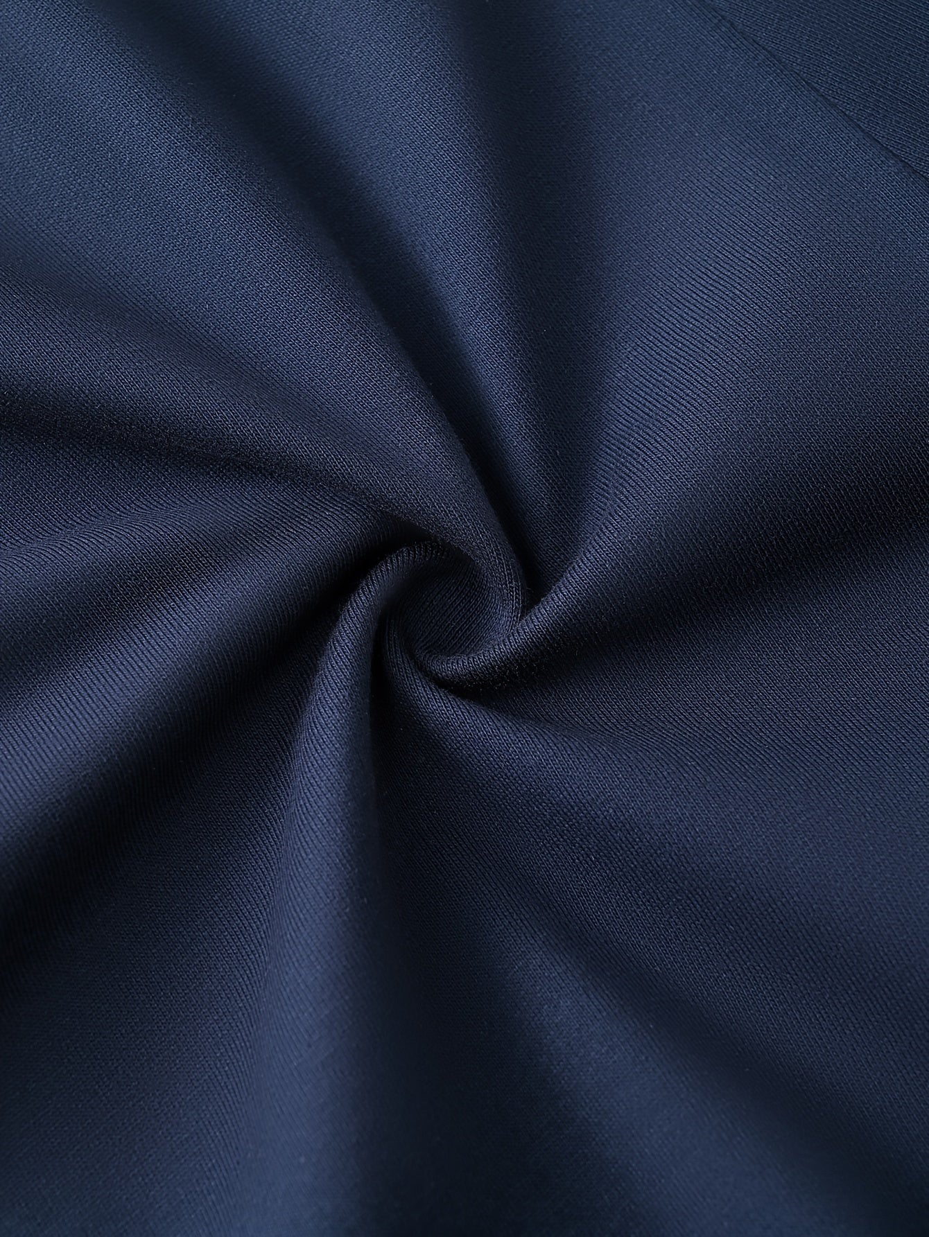 Erkaklar uchun 4 ta to'plam hayvon naqshli boxer shortlari, 92% polyester va 8% spandeksdan tayyorlangan yuqori cho'ziluvchan trikotaj mato. Zamonaviy kattalar o'lchamidagi qisqa ichki kiyim.