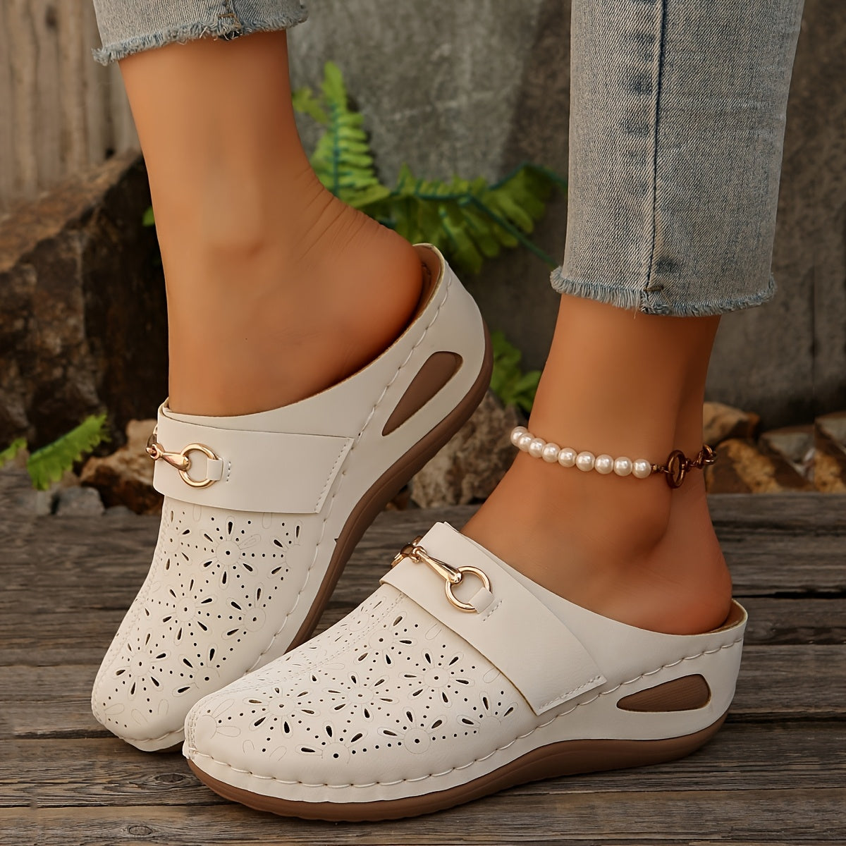 Women’s Summer Slide Sandals Lightweight Breathable Closed Toe Mules