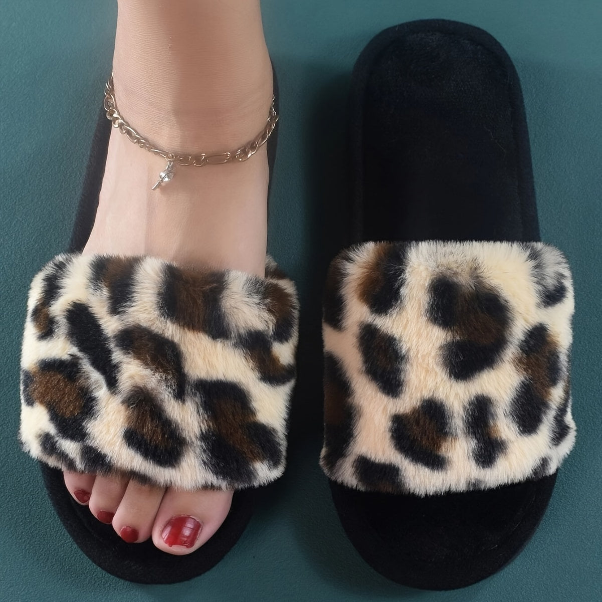 Women's Leopard Print Plush Slippers Horizontal Style Cozy Home Footwear