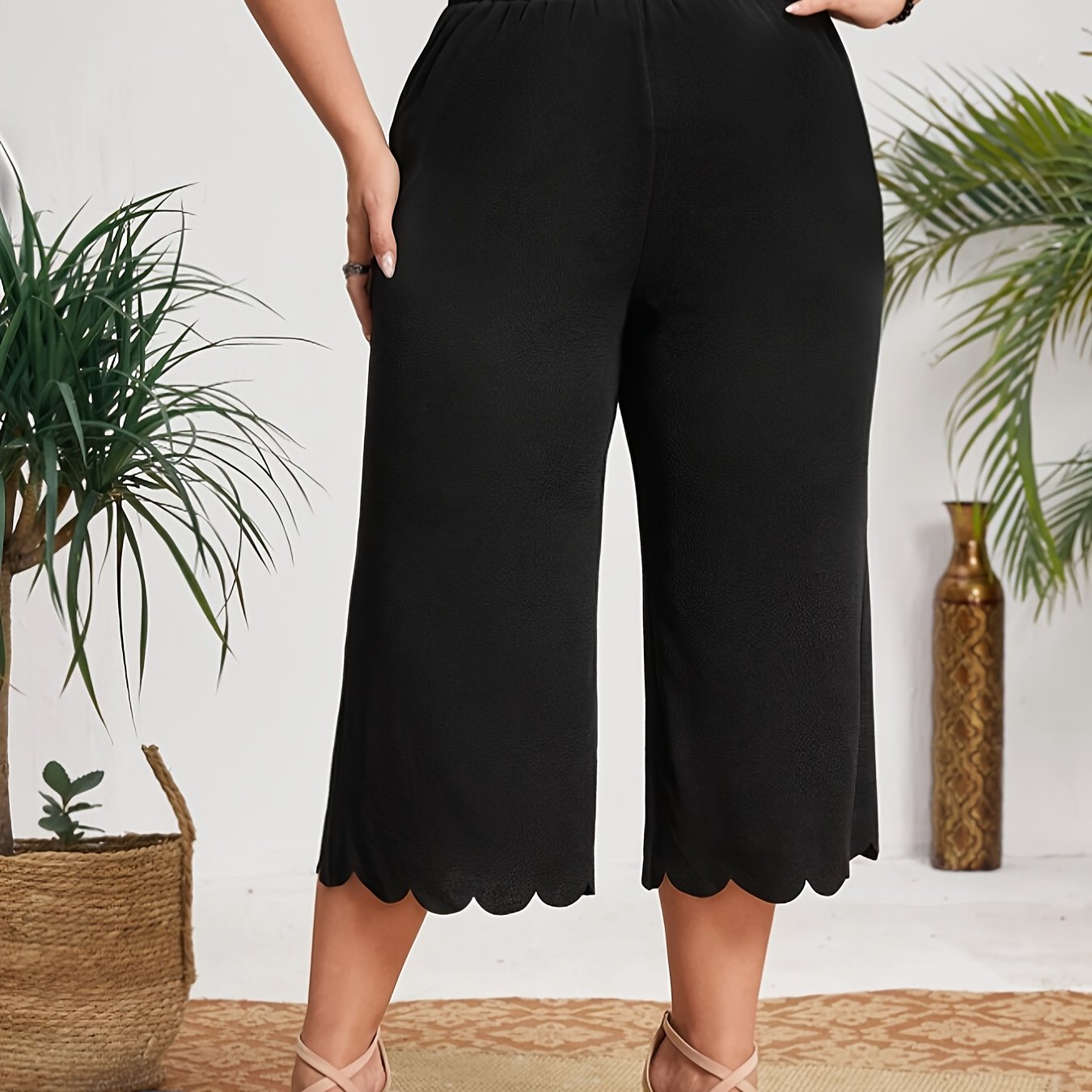 Women's Plus Size Capri Pants High-Waisted Black Stretchy Casual