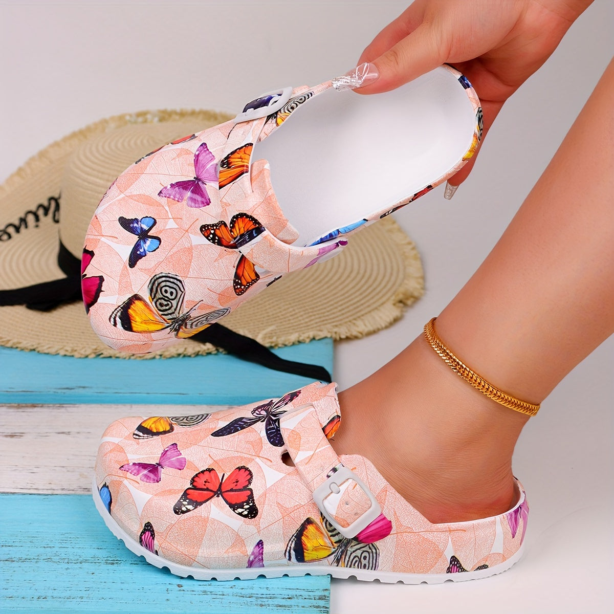 Women's Butterfly Print Garden Clogs Lightweight Slip-On Mules