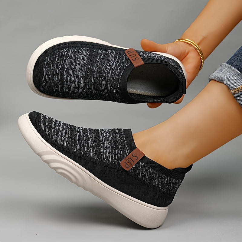 Ayollar uchun nafas oladigan tikilgan slip-on sport poyafzallari, yopishmaydigan taglik bilan