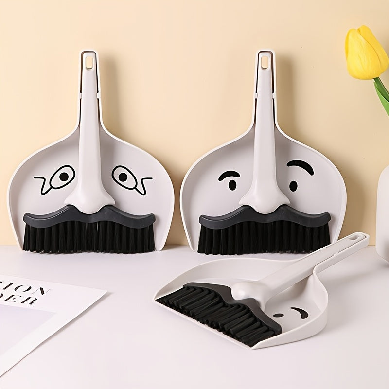 Sayohat, lager va sirtlar uchun portativ qo‘l bilan ishlatiladigan tozalash choʻpqi va choʻkma toʻplami