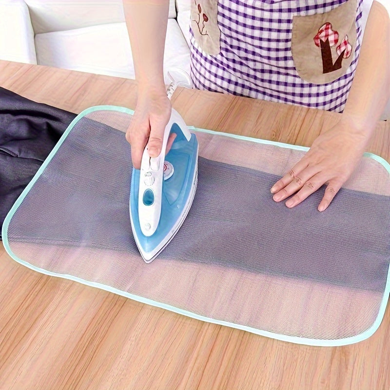 Turli o'lchamdagi ikki dazmol matosi, yuqori haroratlar va issiqlik izolyatsiyasi uchun mo'ljallangan, shuningdek, dazmol taxtasi, himoya pad, issiqlik izolyatsiya tarmog'i va issiqdan himoya pad.