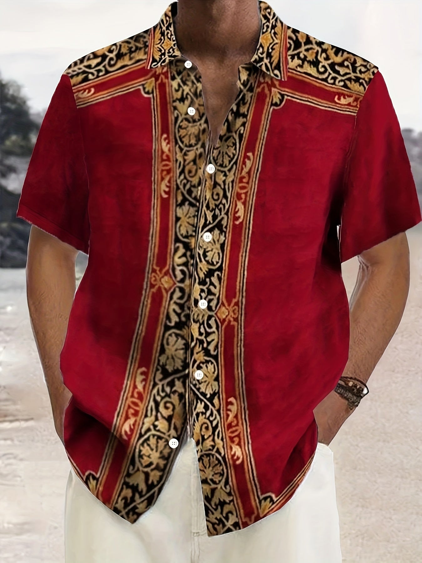 Polyesterdan tayyorlangan vintage uslubidagi erkaklar uchun katta o'lchamdagi tugmachali ko'ylak, umumiy bosma bilan. Yengil yaka va tugmachali yopish. 120g/m², cho'zilmaydigan to'qilgan mato kattalar uchun.