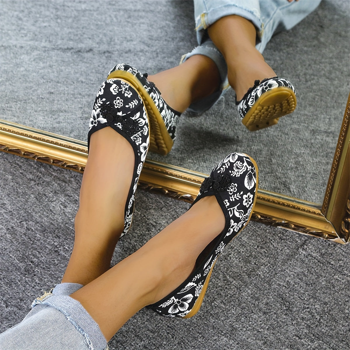 Women's Casual Flat Shoes Floral Pattern Breathable Soft Insole