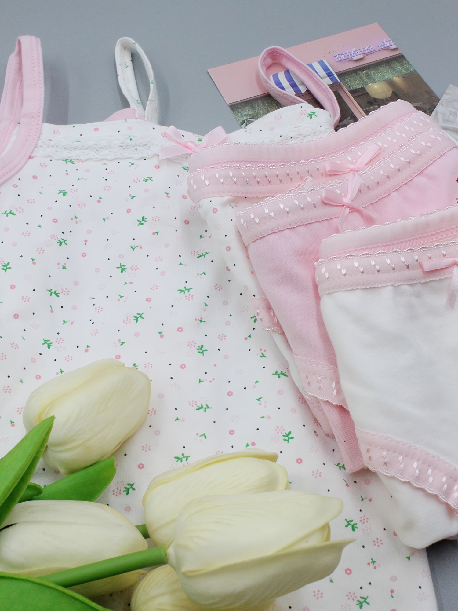 Girls Floral Cotton Panty Sets 3-Pack with Bow Detail All-Season Comfortable Briefs