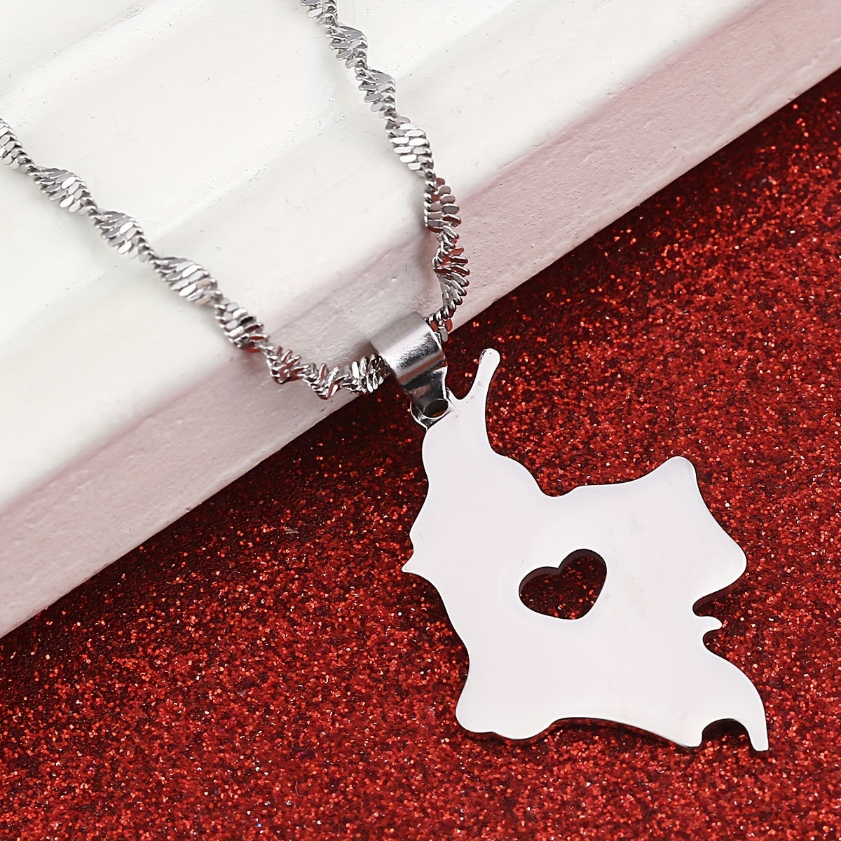 Zamonaviy Kolumbiya Pendant Marjon - Paslanmaydigan po'latdan, Yorqin Kumush Qoplama, Har kuni kiyish va maxsus tadbirlar uchun ideal