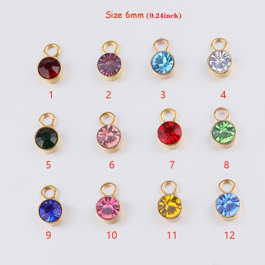 Zarif fransuz uslubidagi mis yurak va qanotli pandant bilaguzuk, rhinestone aksentlari bilan - kundalik kiyish uchun yoki yubiley sovg'asi sifatida mukammal. 14-fevral kutilmagan sovg'asi uchun ajoyib. Qizil sovg'a qutisi va oltin foto ramka bilan birga.