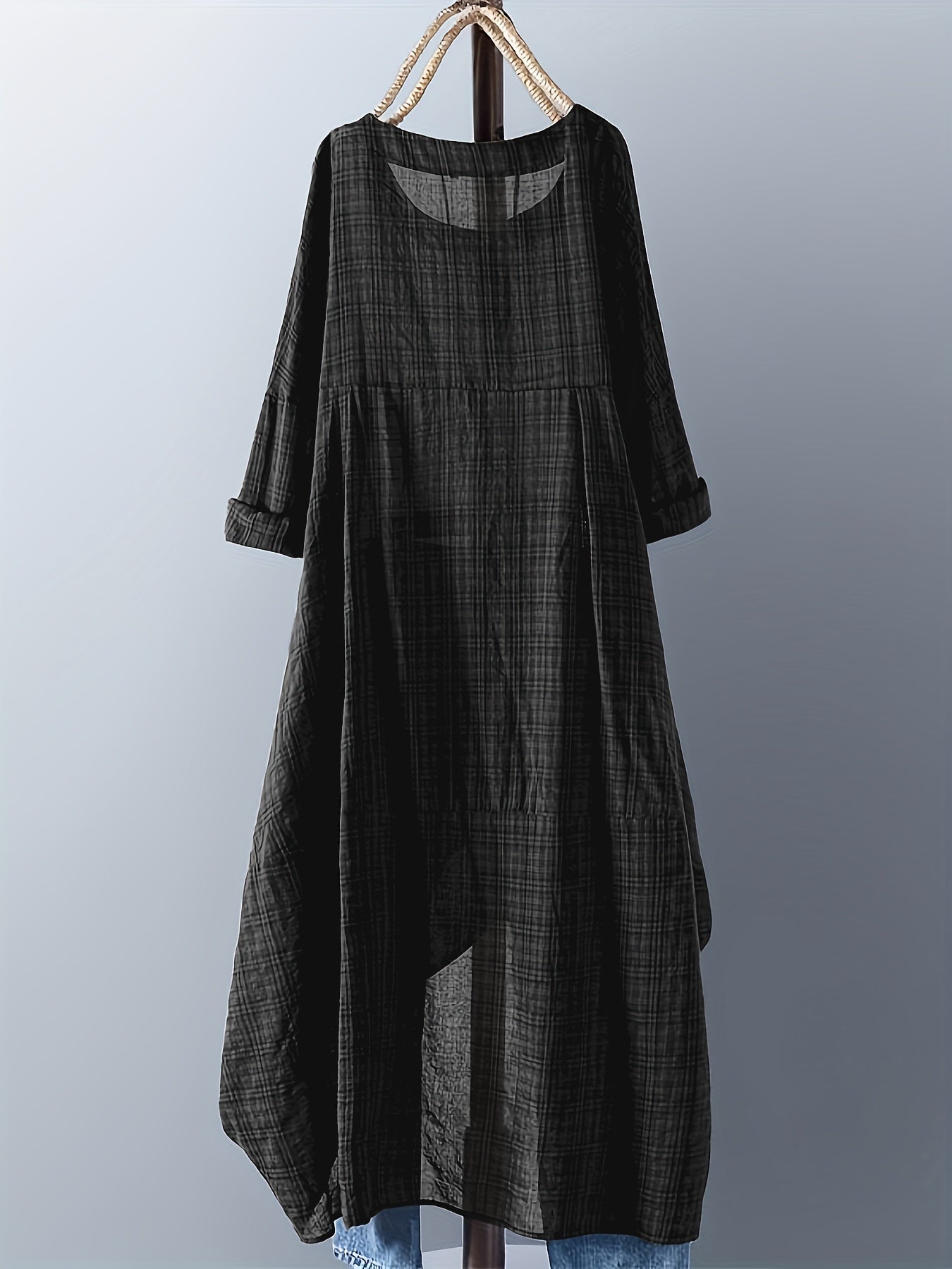 Платье большого размера в клетку с круглым вырезом и асимметричным подолом для весенне-летнего casual