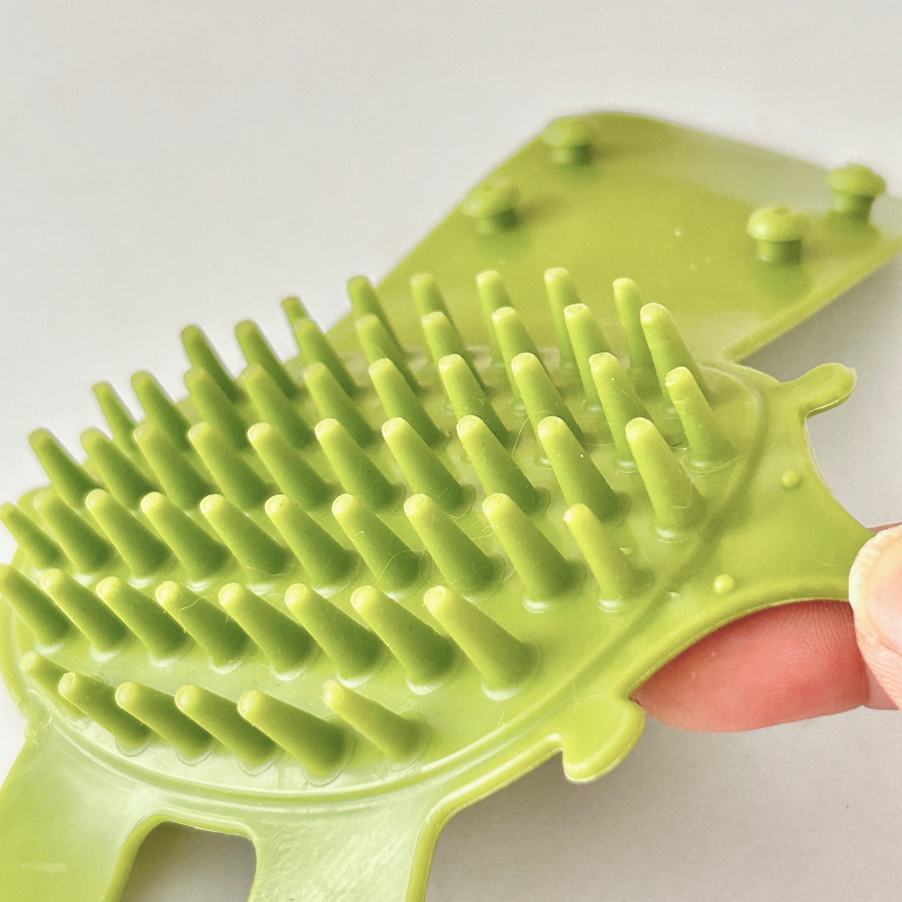 Rubber Self-Grooming Cat Scratcher Wall Mount with Flexible Bristles for Fur Removal