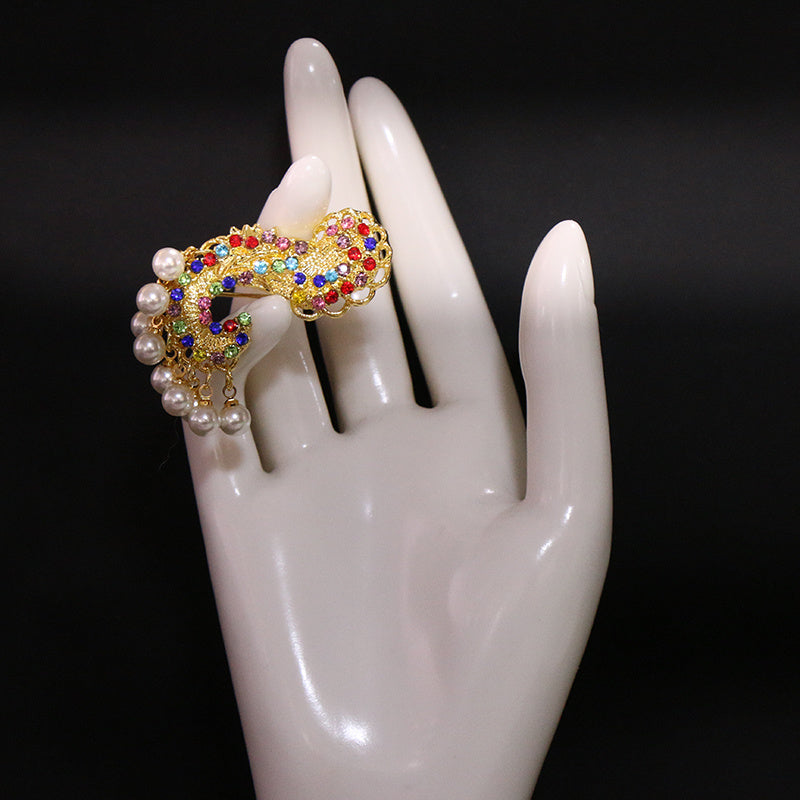 Ayollar uchun mo'ljallangan hashamatli noaniq shakldagi brosh pin va rhinestones bilan qoplangan emal