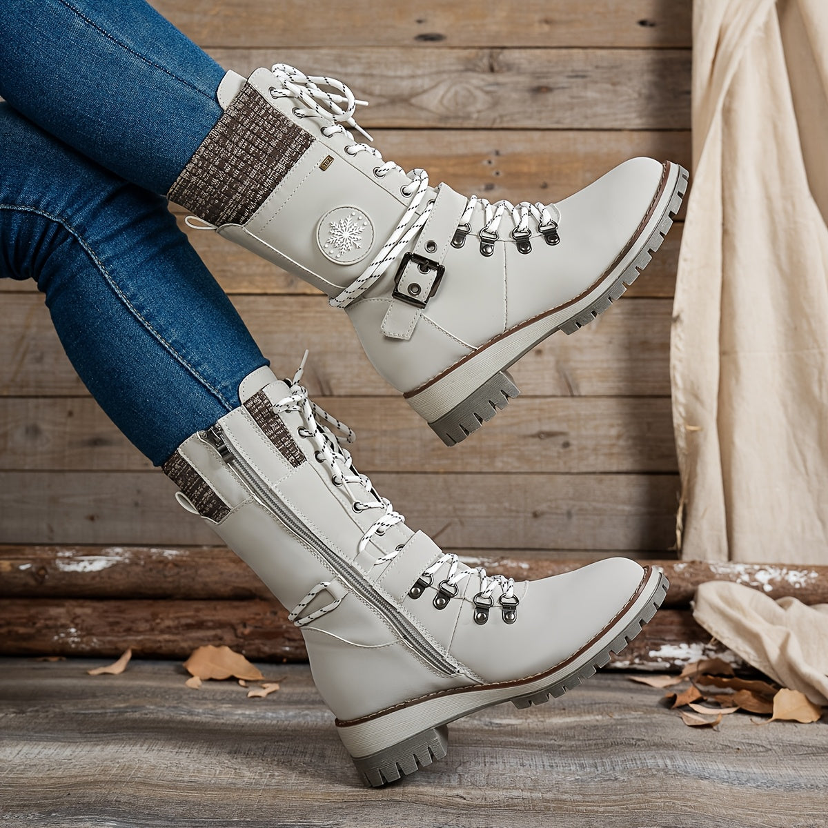 Ayollar uchun bir rangli to'qilgan qirra o'rta tizza poyabzal, yon zippersi va tokchasi bilan