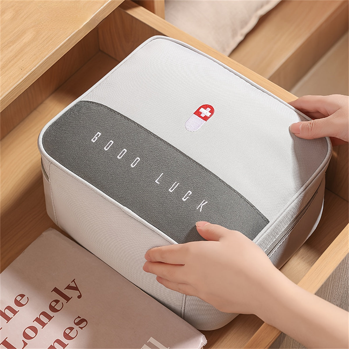 Portable Medicine Organizer Box Zipper Travel Storage Bag