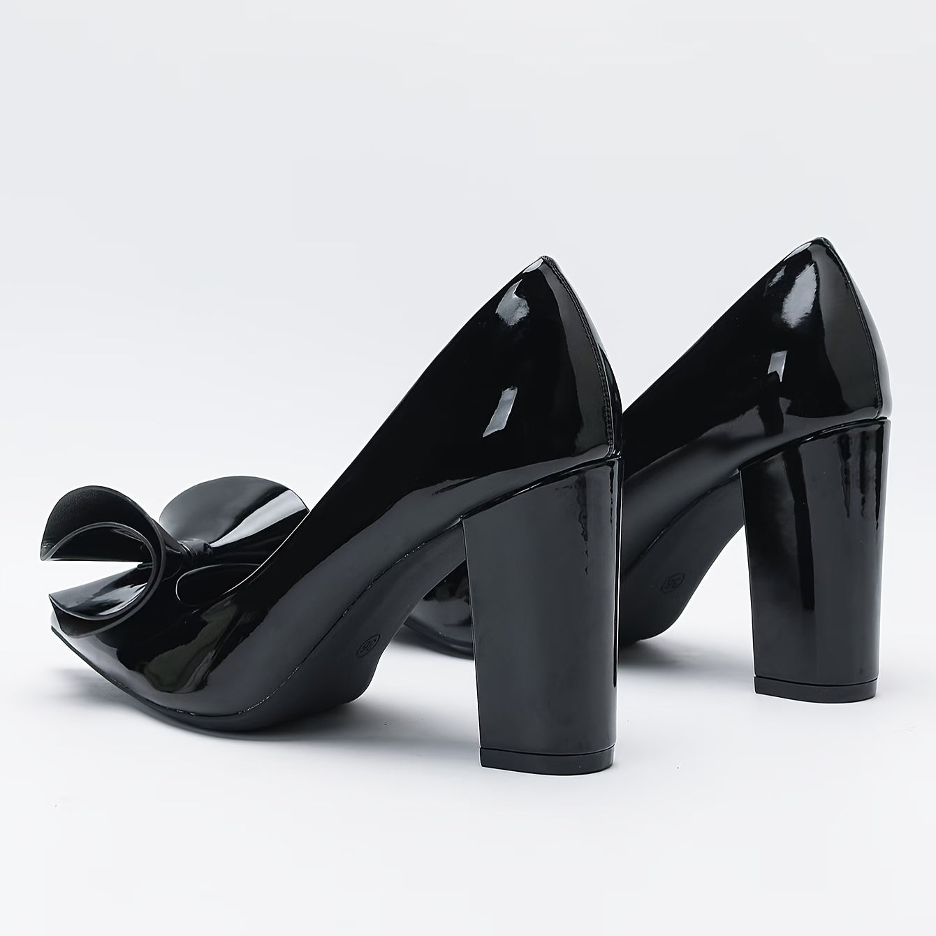 Ayollar uchun saten bilan bezatilgan burunli poyafzal, ziyofalar va ofis uchun stiletto poyabzal