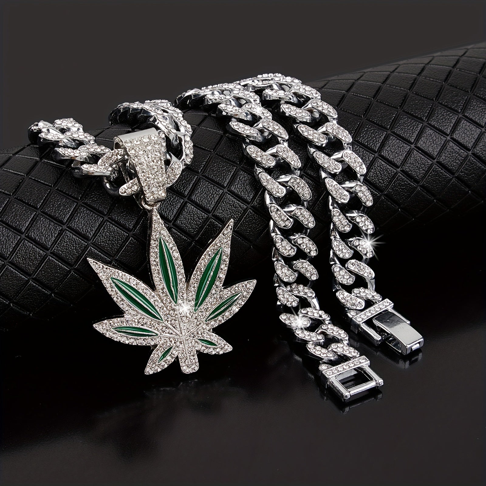 Vintage Green Leaf Pendant Necklace for Men Cuban Chain Hip-Hop Fashion