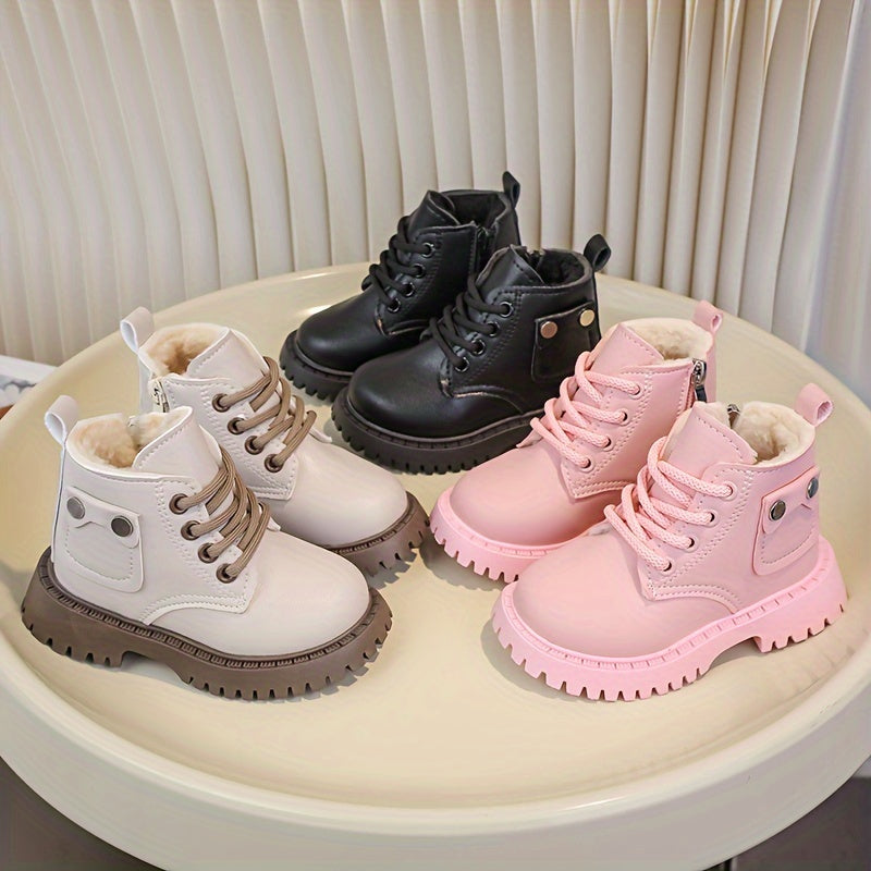 Zamonaviy retro Chelsea botinkalari yumshoq taglik va qulay to'quv ichki qismi bilan, kuz va qish uchun mukammal. Yoshlar va bolalar poyabzali uchun ideal.