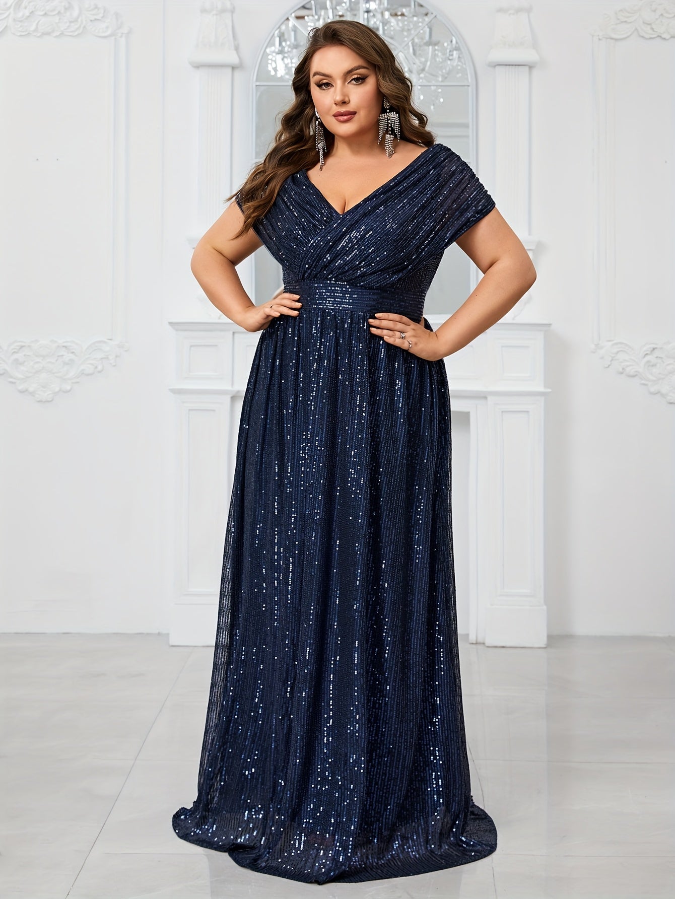 Plus Size Women Glittery V-Neck Capelet Short Sleeve Evening Dress for Weddings