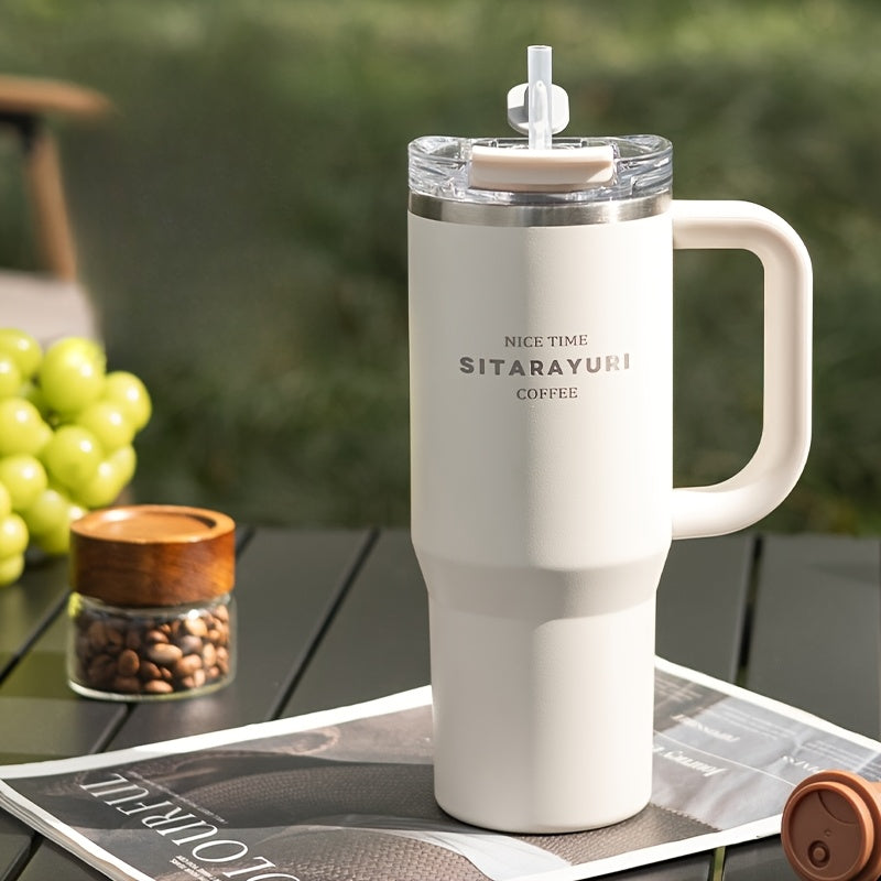 900ml Izolyatsiyalangan zanglamaydigan po'latdan yasalgan tumbler, quvurlik bilan, choyshab bilan, tashqi sayohat, sport uchun qayta ishlatiladigan va suv o'tkazmaydigan