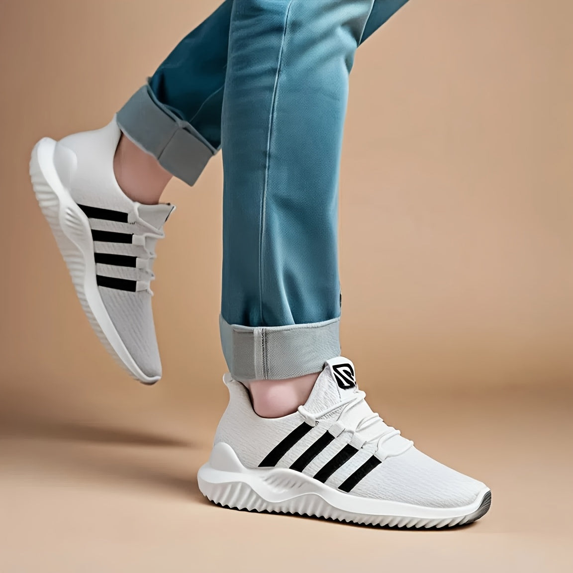 Men's Casual Athletic Sneakers Solid Color Fabric Low Top Lace Up