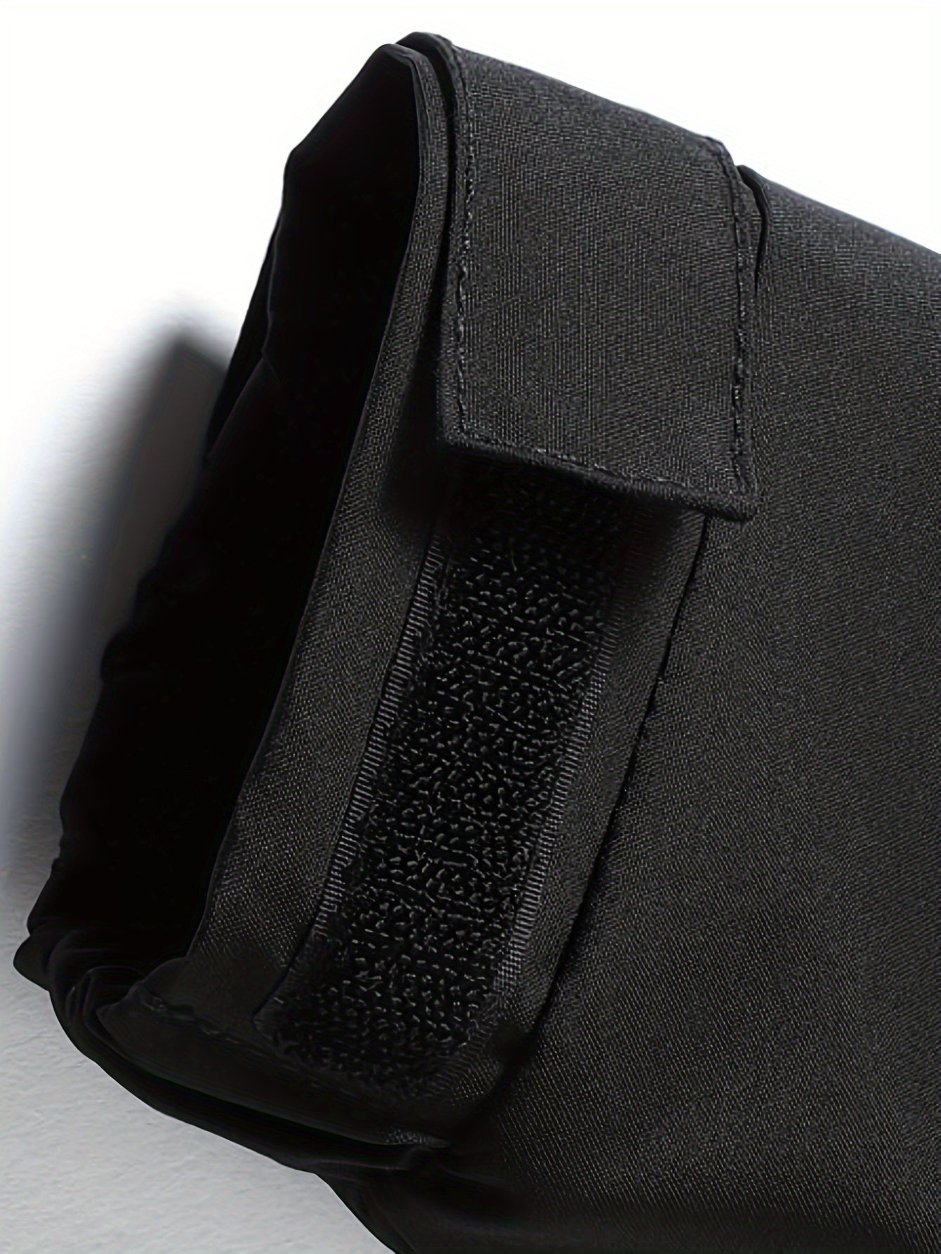 Erkaklar uchun mustahkam sport kurtkasi, fermuarlı cho'ntaklar bilan, bahor/kovak uchun tasodifiy nafas oladigan kapüşonli kurtka.