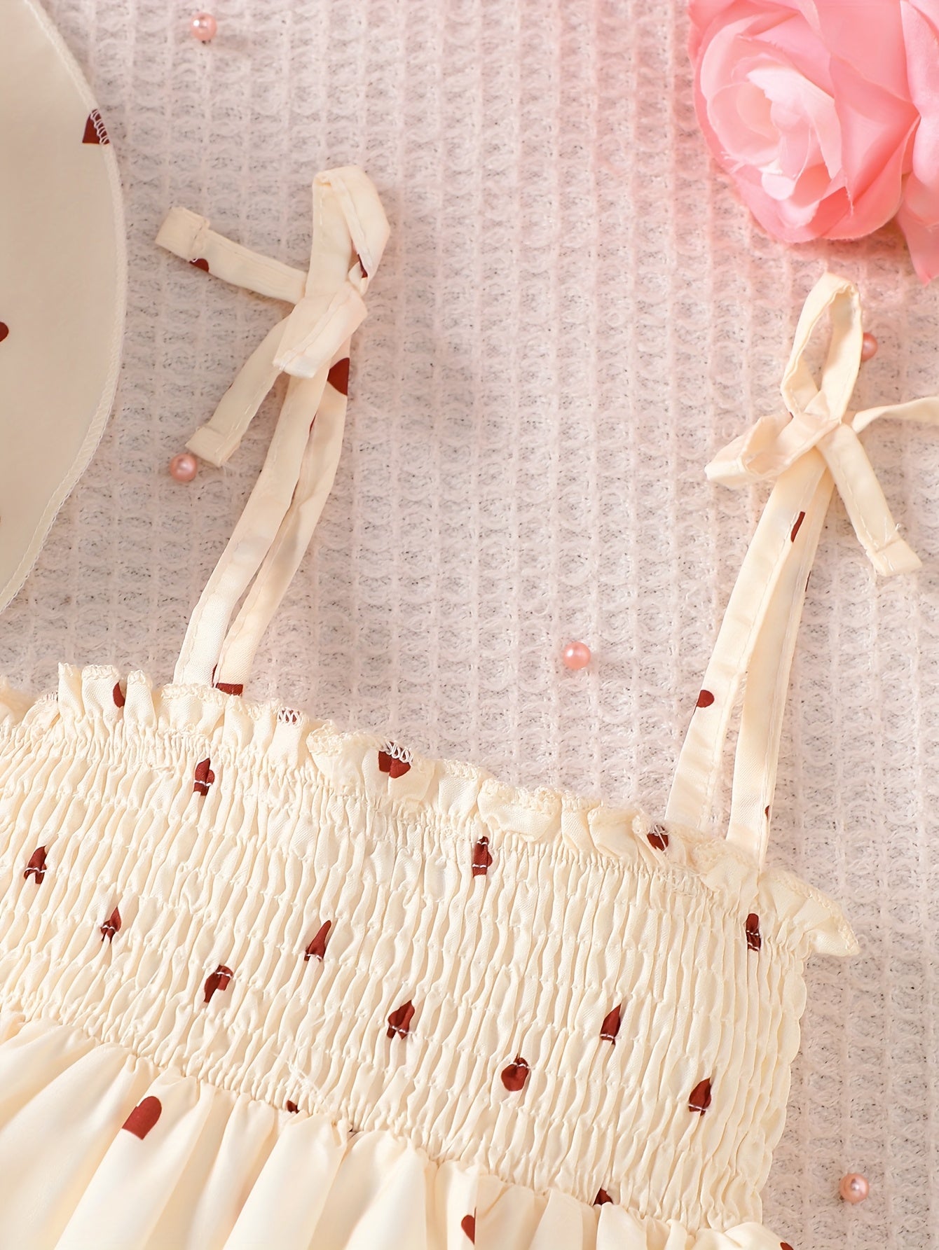 Qizlar uchun yengsiz soyabon yubka ko'ylagi, shaftoli yurak printi, tortishqichli suspender, yozgi ochiq havoda kiyish uchun mukammal.