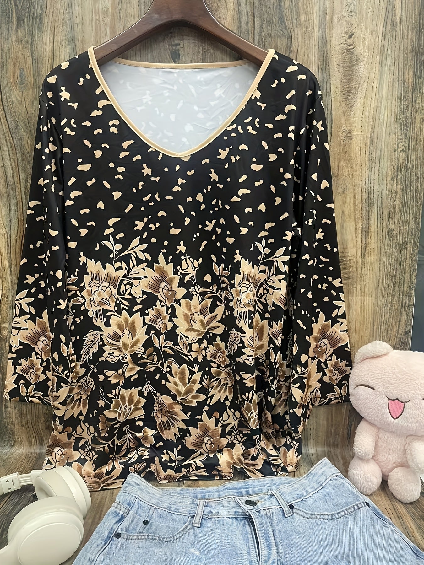 Women's Floral Print V-Neck Tunic Top Polyester Blouse with Three Quarter Sleeves