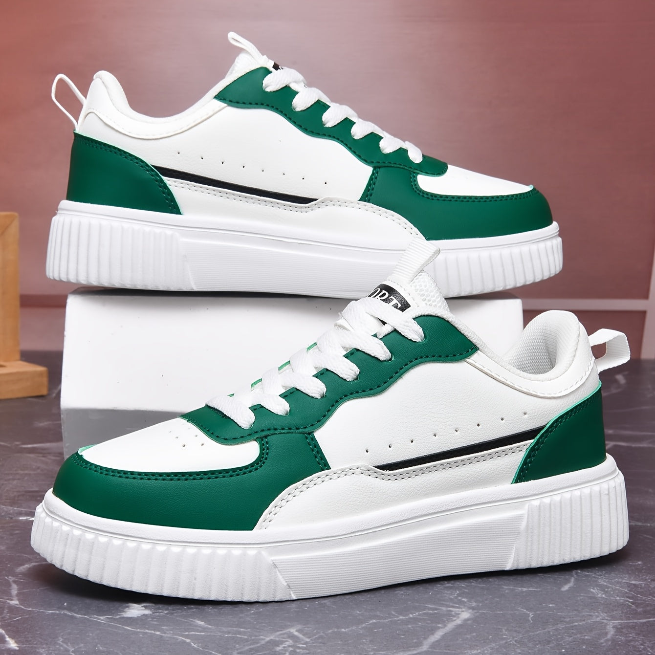 Women's Casual Sneakers Low Top Lace-Up Geometric Design EVA Sole