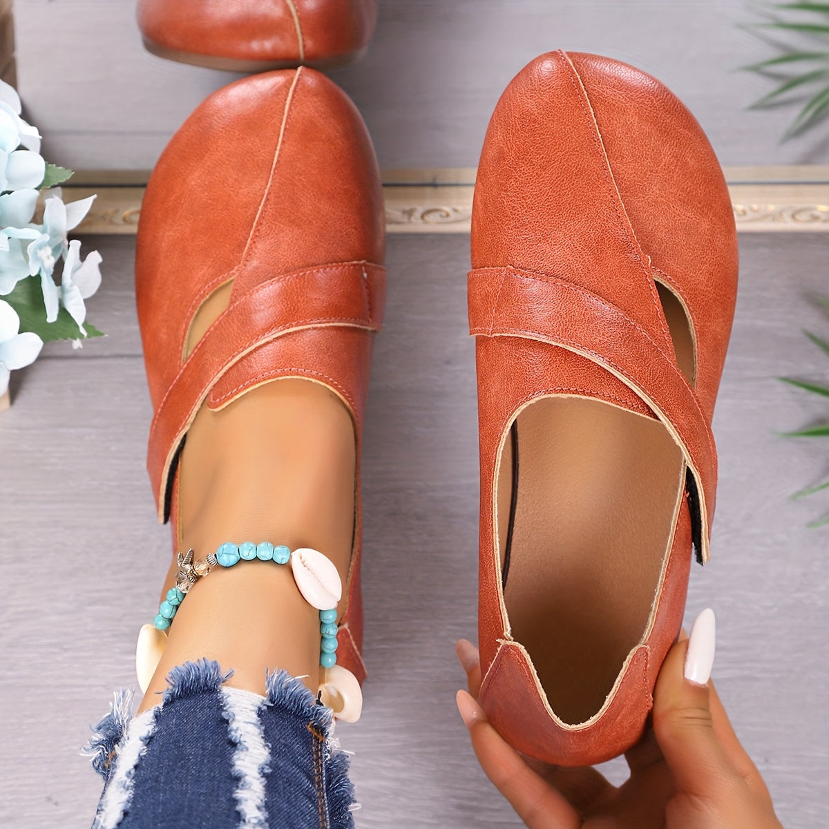 Women's Retro-Style Comfort Flats with Hook-and-Loop Fastener in Green