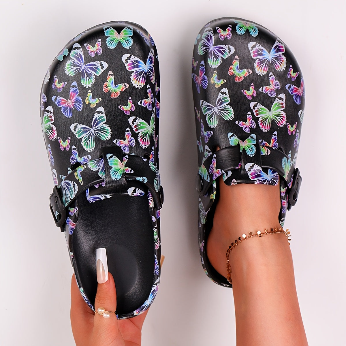 Women's Butterfly Pattern EVA Clogs Non-Slip Quick-Dry Slippers for Beach Garden