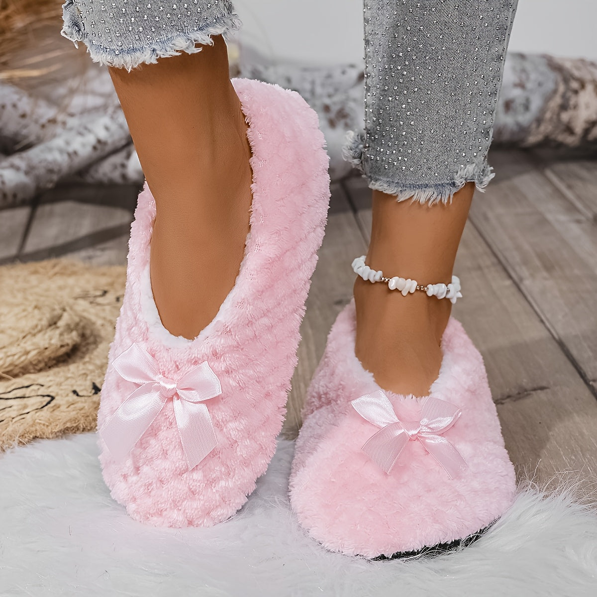 Women's Slip-On Indoor Slippers - Non-Slip Soft Fabric Cozy Black