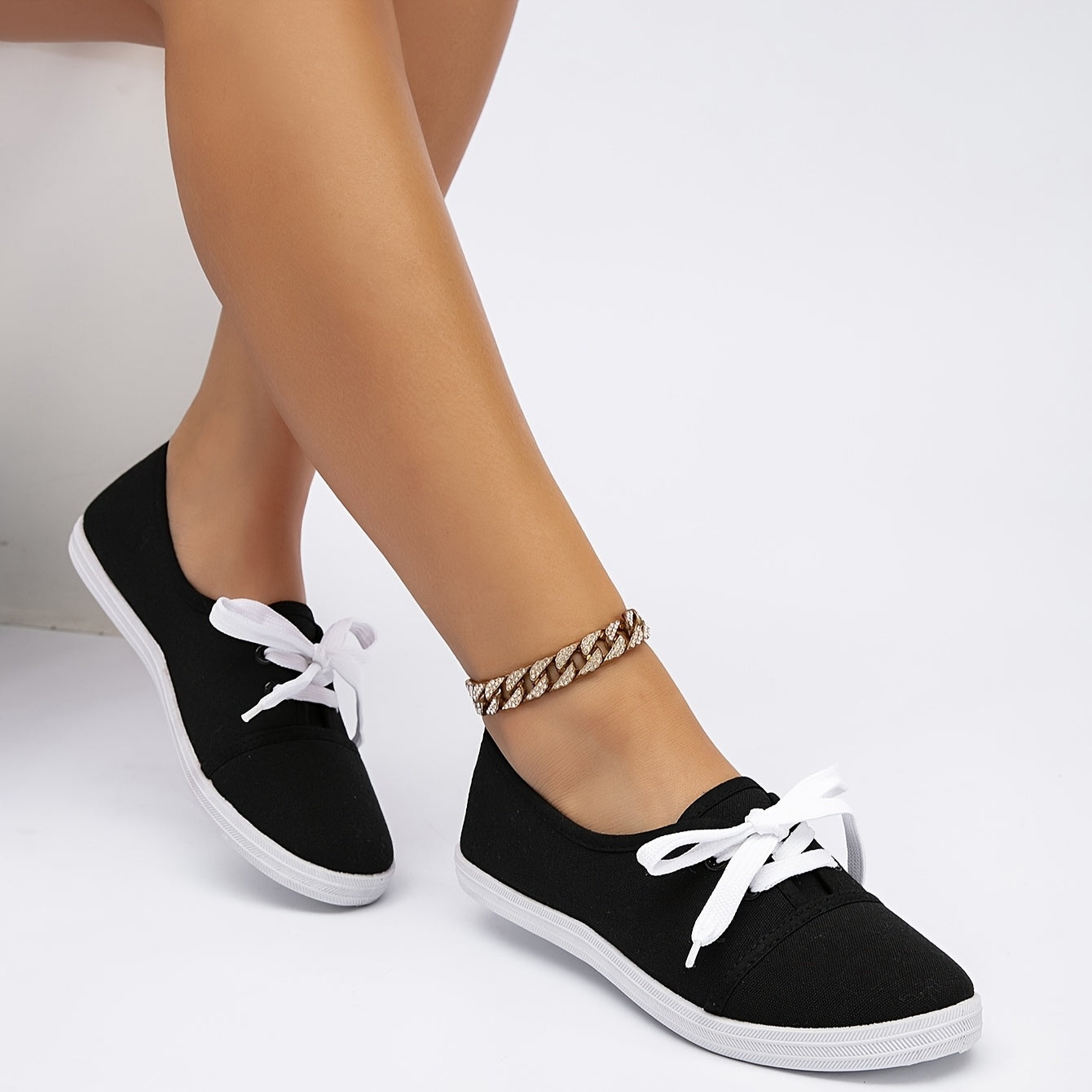 Unisex Casual Sneakers Solid Color Fabric Upper Low-Top Shoes
