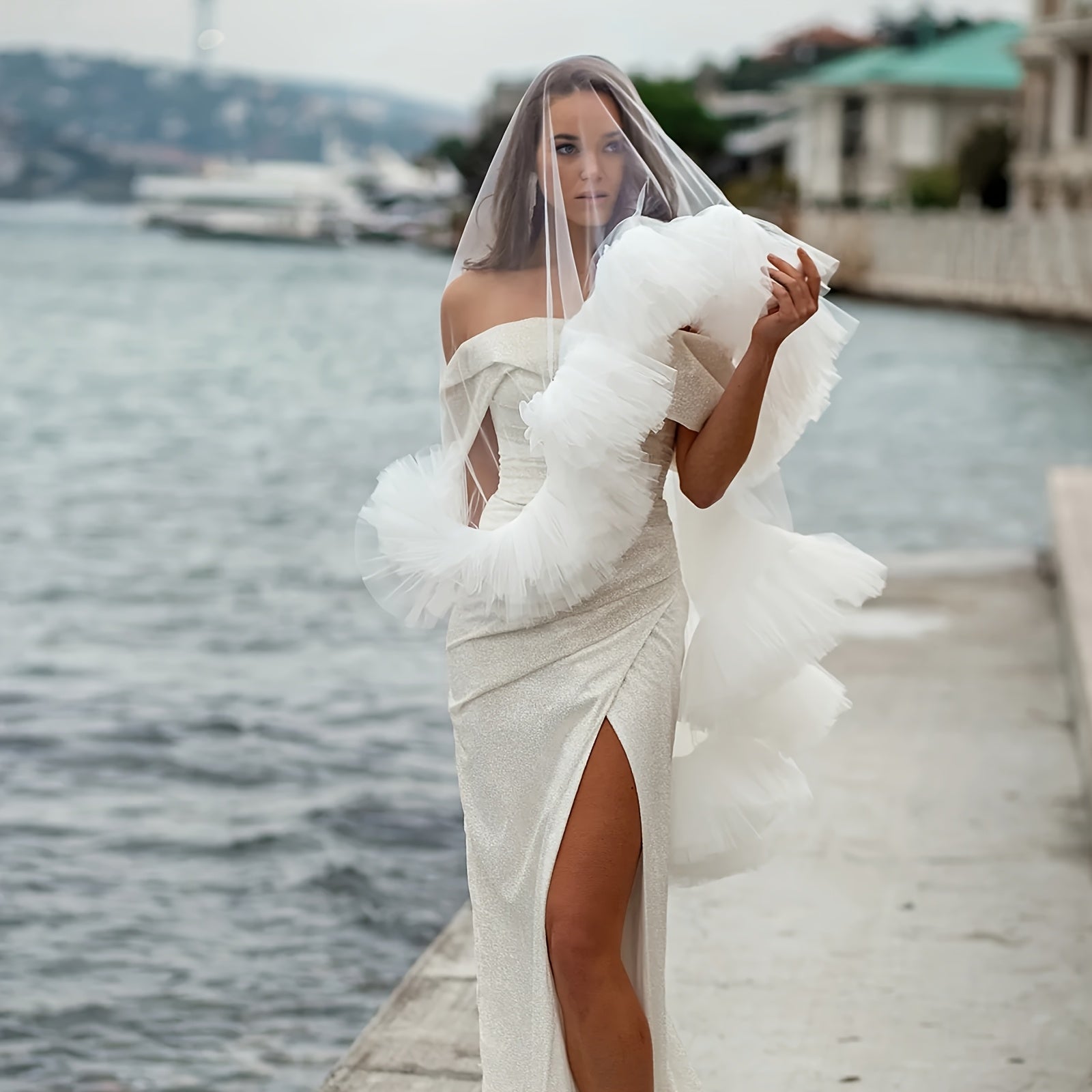 Bridal Veil with Multi-Layer Ruffles and Lace for Wedding Hair Accessories