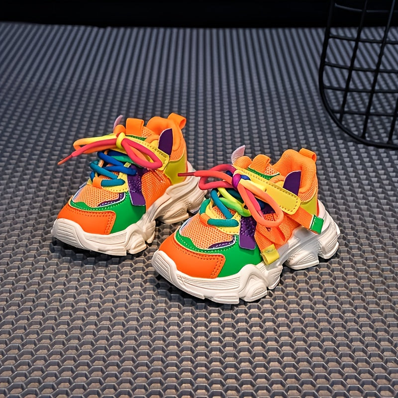 Bolalar uchun yangi kuz sport poyabzallari, zamonaviy otalar poyabzallari va o'g'il-qizlar uchun modali yugurish poyabzallari.