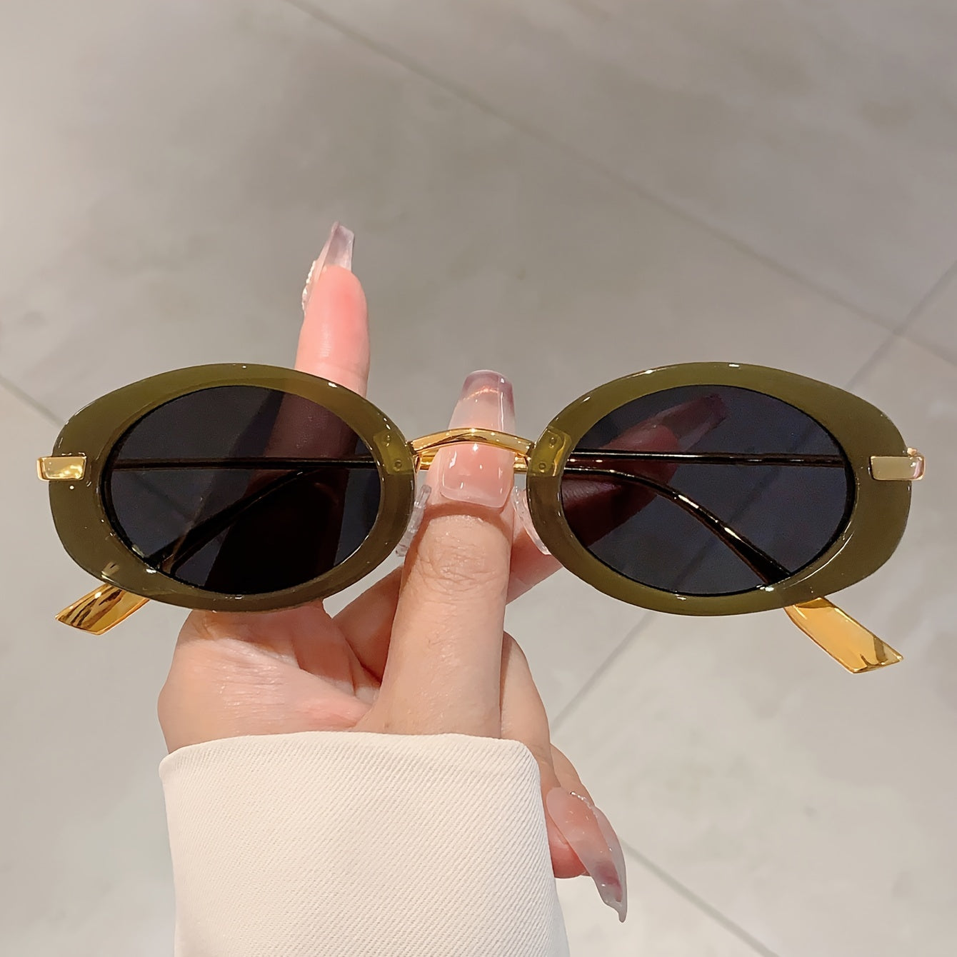 Овальные металлические очки в стиле party с PC-линзами для повседневной и праздничной носки