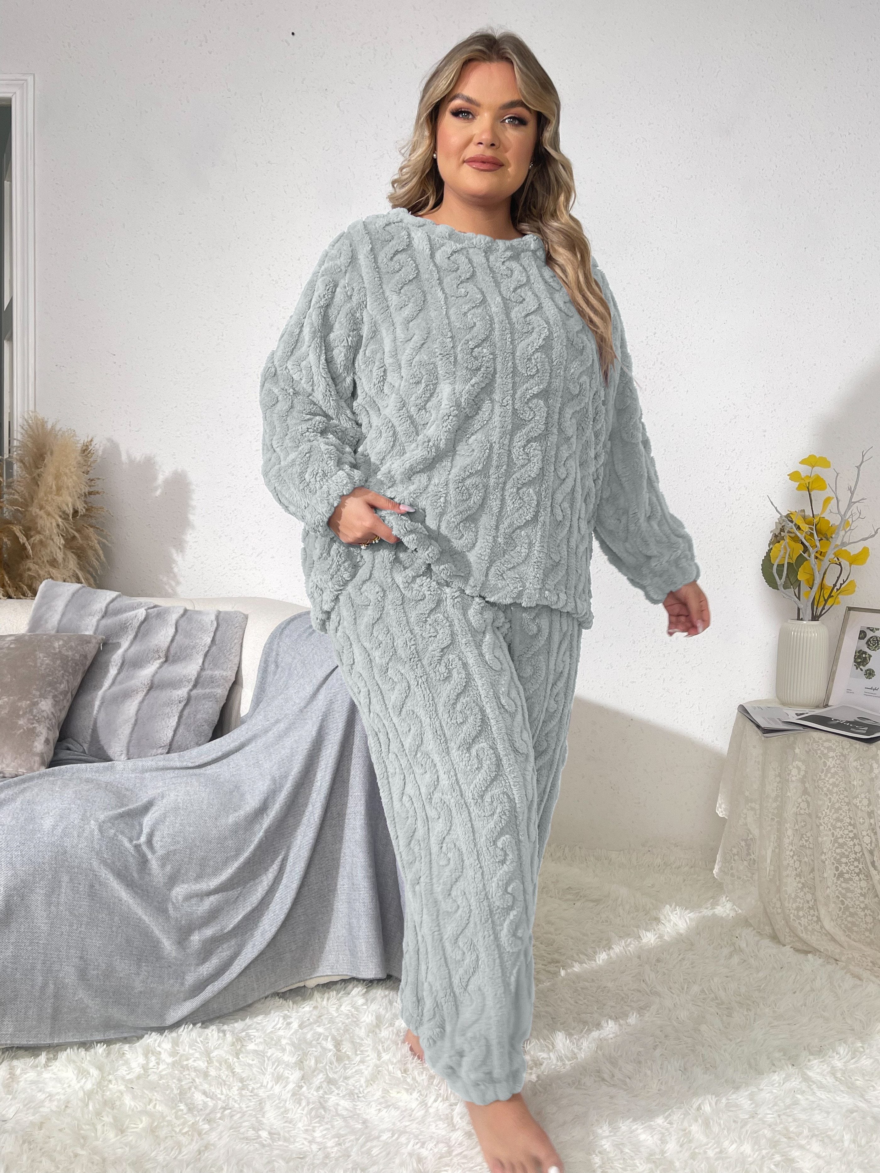 Plus Size Women's Flannel Pajama Set Long Sleeve Loungewear Two Piece