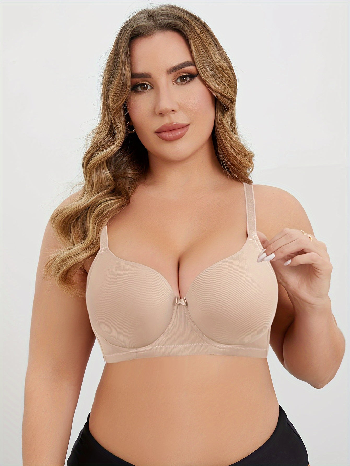 Plus Size Underwire Bra with Non-Removable Padding and Medium Stretch Fabric