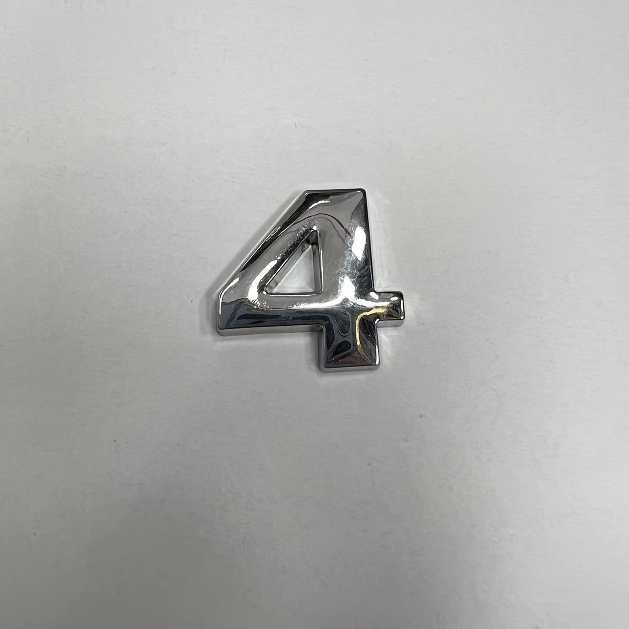 Pegatina para coche con letras y números 3D, emblema dorado y plateado, insignia trasera