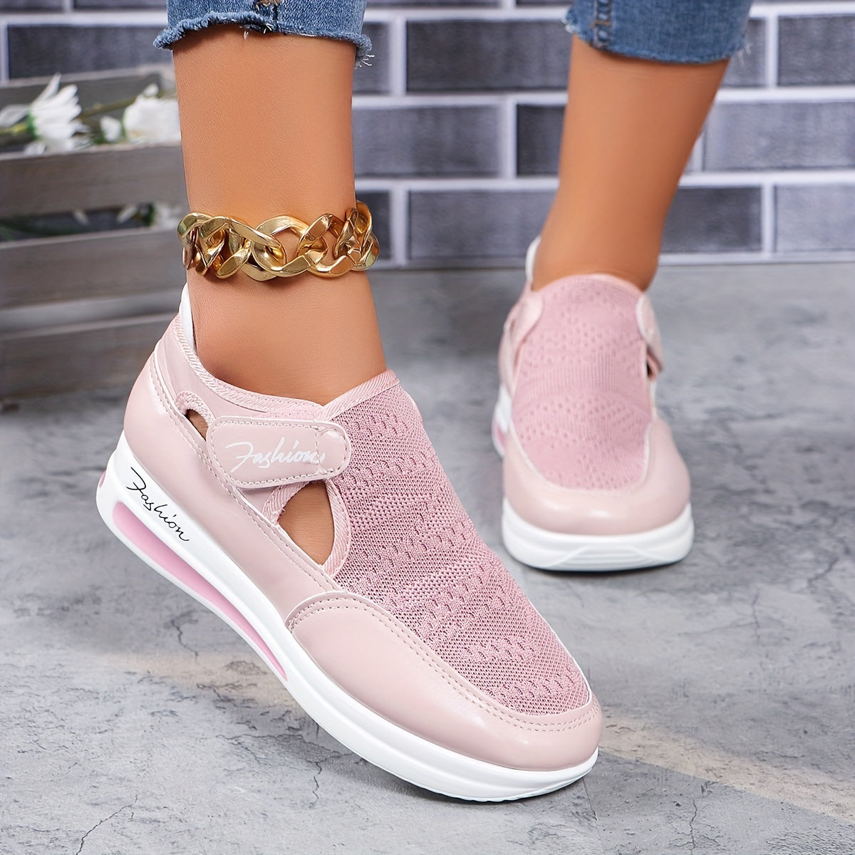 Women's Casual Sneakers Breathable Fabric, Adjustable Closure, Low-Top Walking Shoes