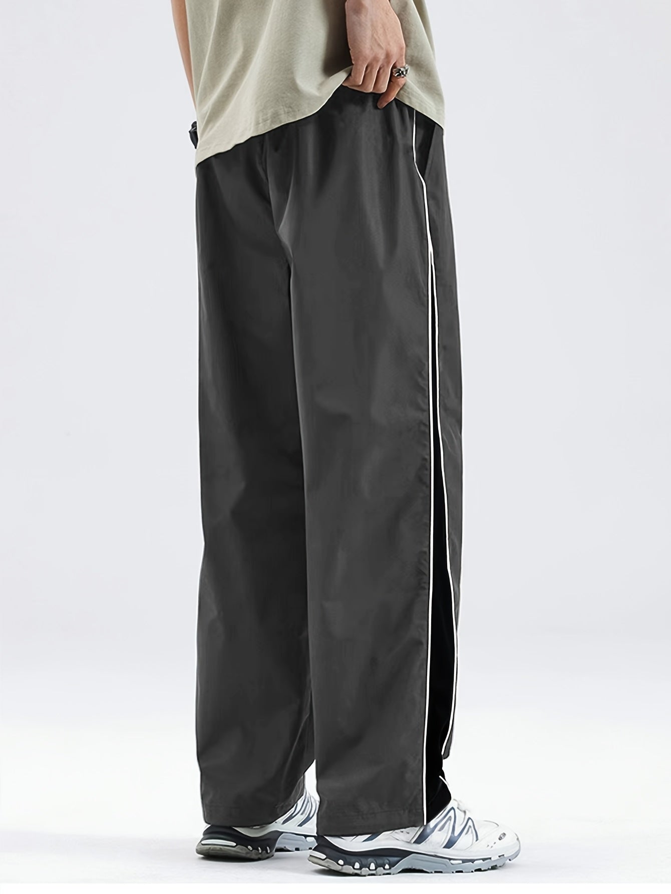 Men's Black Lightweight Joggers with Drawstring Waist for Spring and Fall