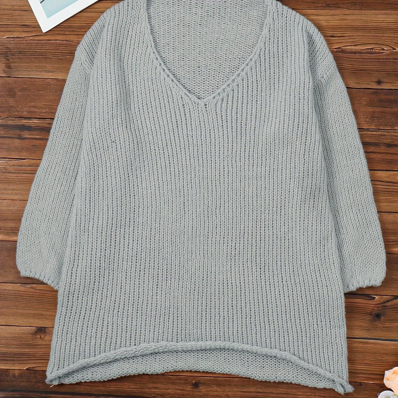 Women's Plus Size Casual V-Neck Oversized Sweater in Solid Color