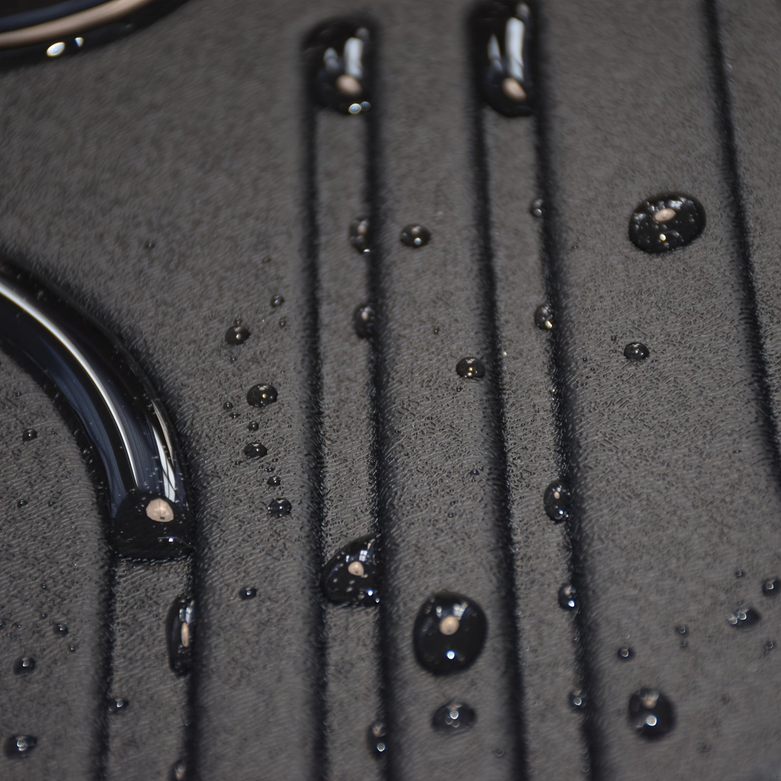 Universal TPE Avtomobil poliyalari Tesla Model Y 2025 Tez quriydigan, sirpanmaydigan