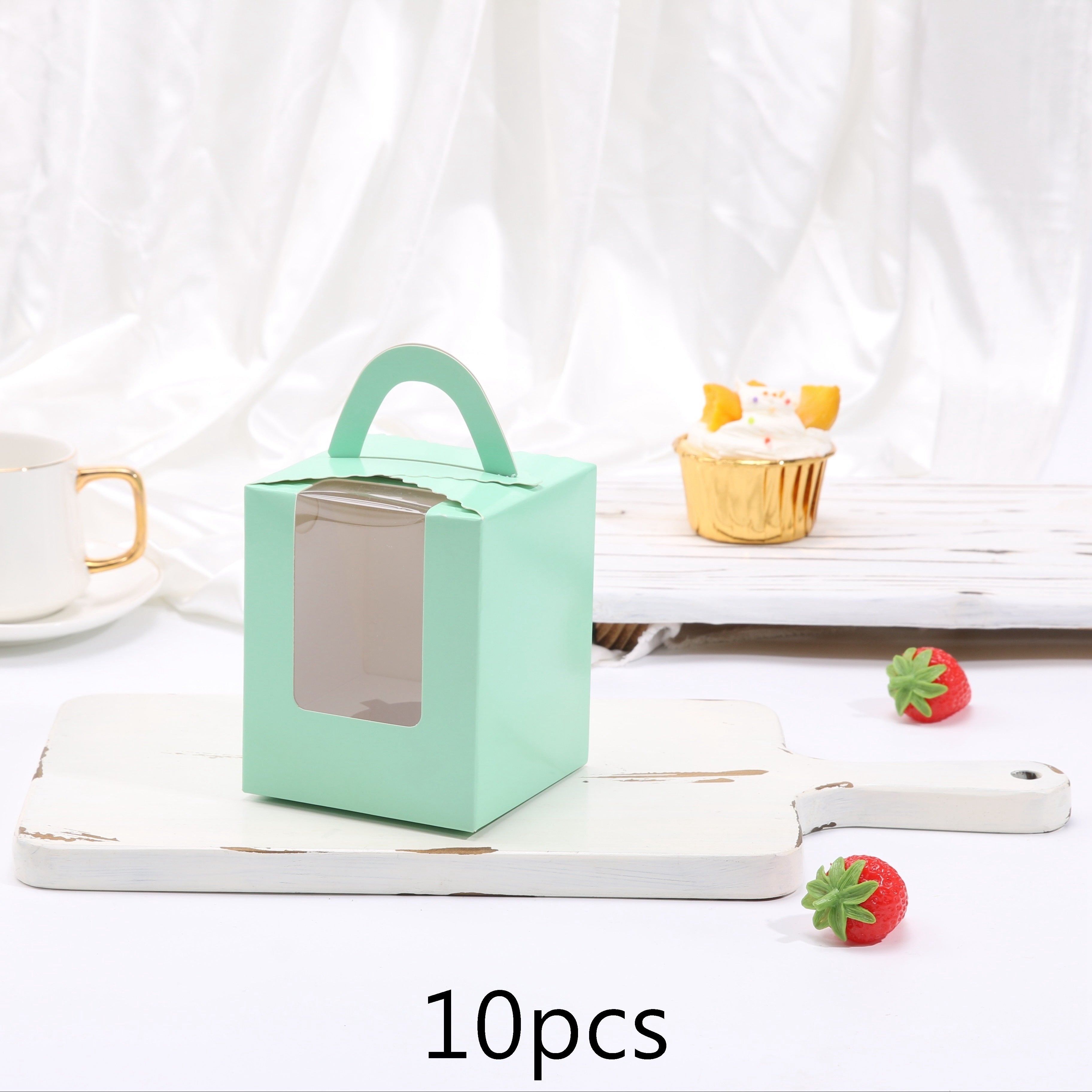 Bir marta ishlatiladigan yumaloq desertli tuxumli tort qutisi, 1 dona qo'lda ishlangan keks yoki keksni qadoqlash uchun juda mos keladi. Partiyalarda pishirish yoki xizmat qilish uchun ideal.