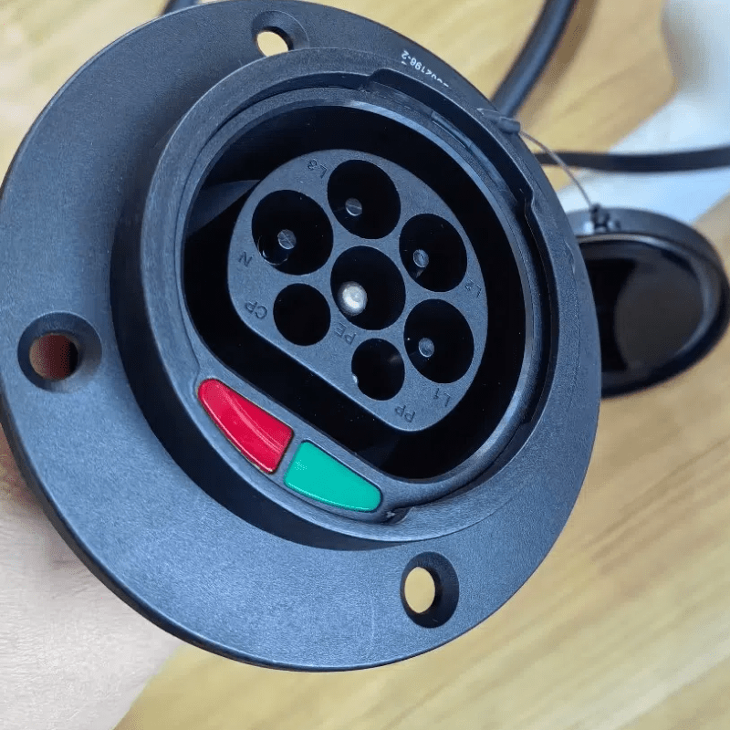 Type 2 Electric Vehicle Charging Socket 16A 32A 110V-450V for All IEC 62196-2