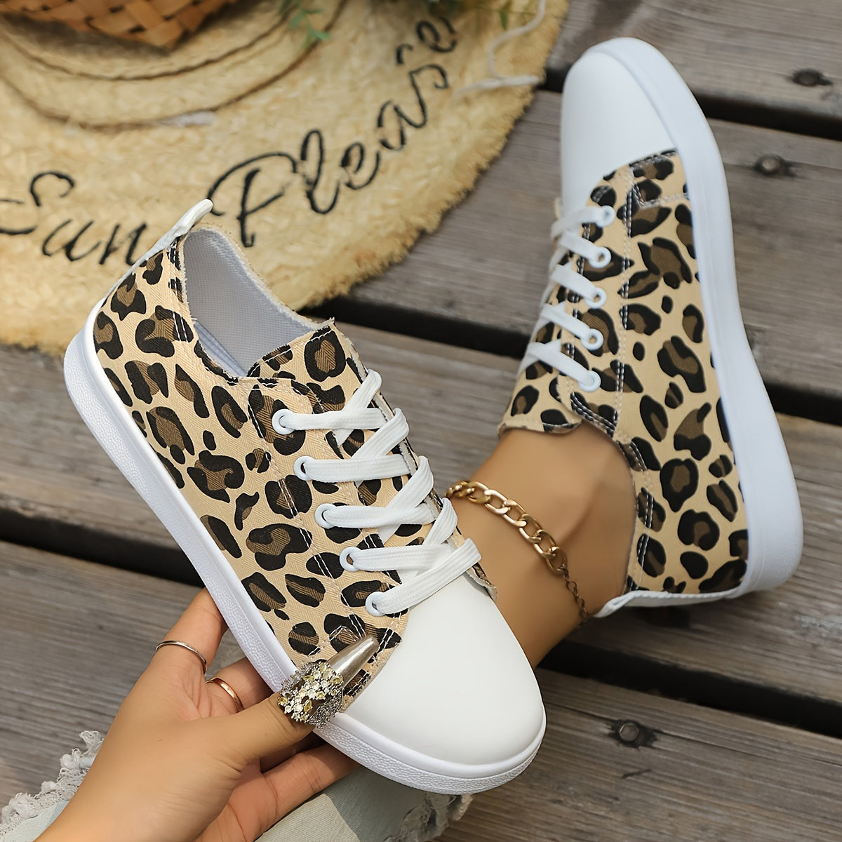 Ayollar uchun kanvas krossovkalar, leopard bosma pastki top quvnoq kundalik poyabzal