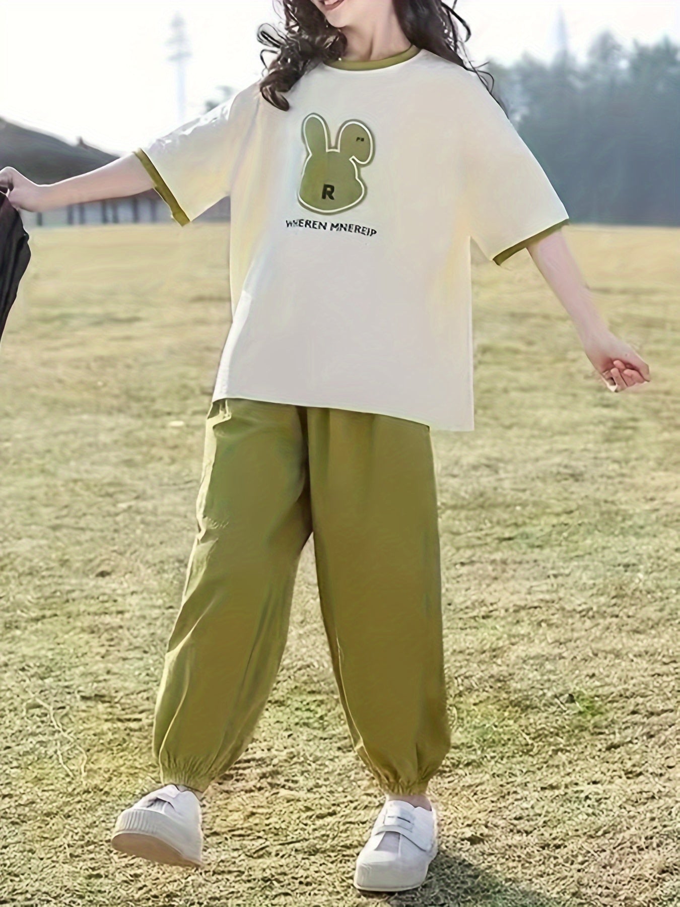 Girls Summer Outfit with Trendy Print and Cropped Draped Pants