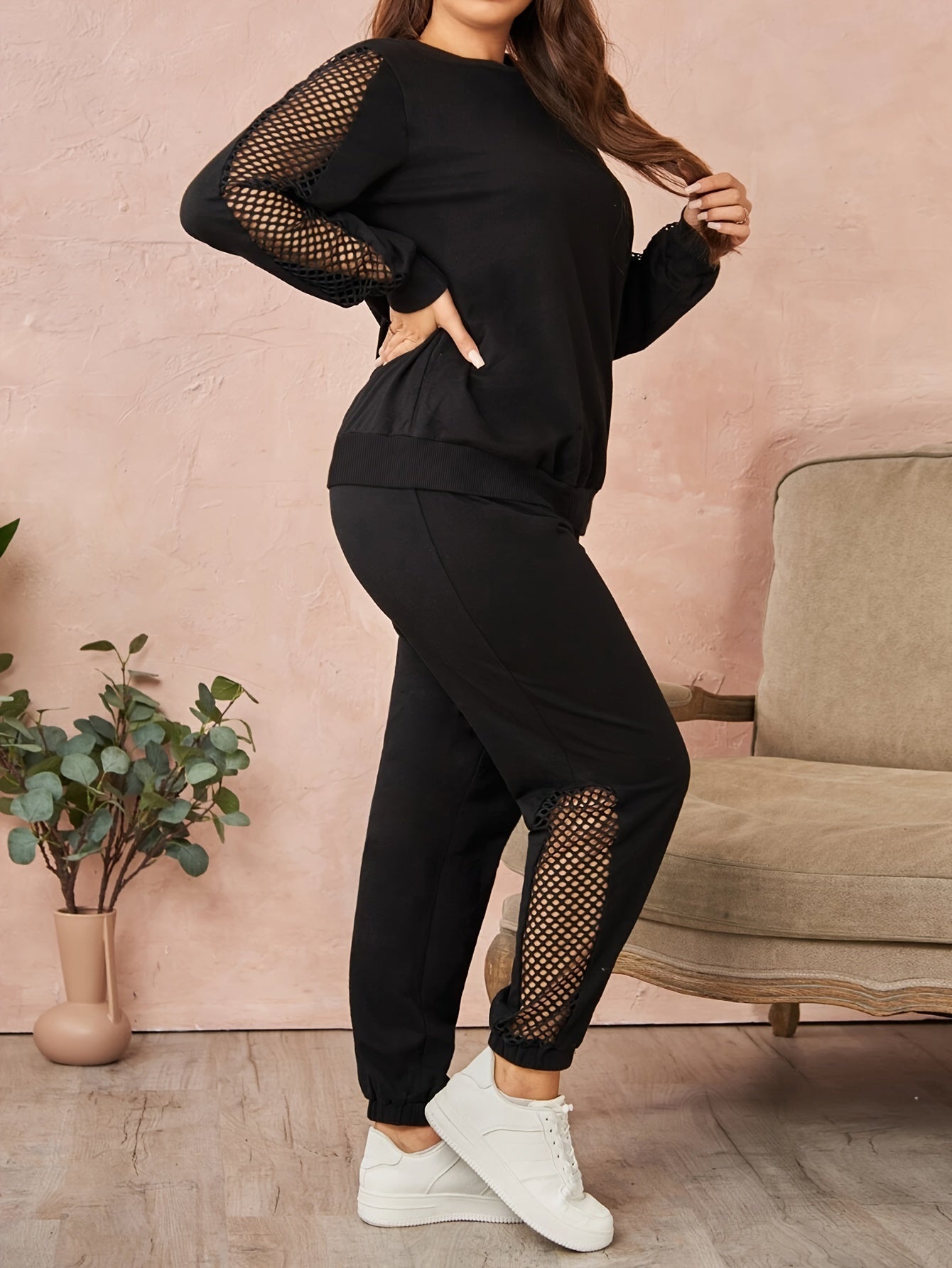 Sporty Solid Color Polyester Crew Neck Shirt and Sweatpants with Contrast Mesh