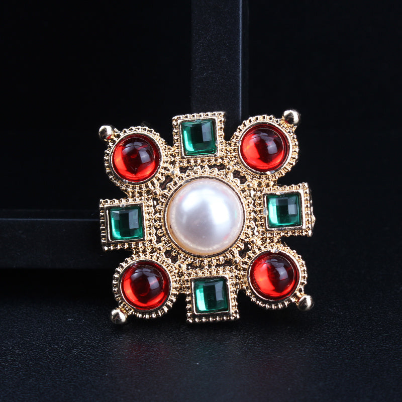 Vintage Baroque Style Brooch with Rhinestones and Gold Finish for Women